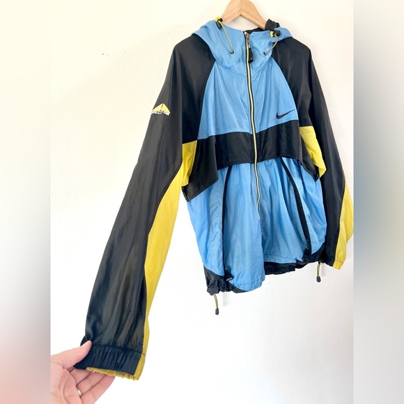 Nike ACG Vintage 90s Hooded Packable Nylon Windbreaker Jacket Size Medium - Picture 2 of 16